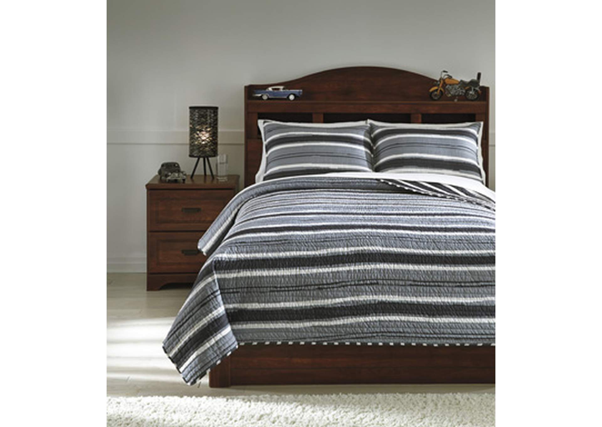 Merlin 3-Piece Full Coverlet Set,Signature Design By Ashley